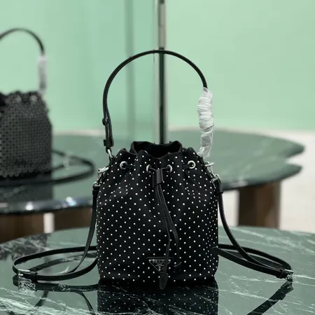 スーパーコピー バレンシアガ キーホルダー