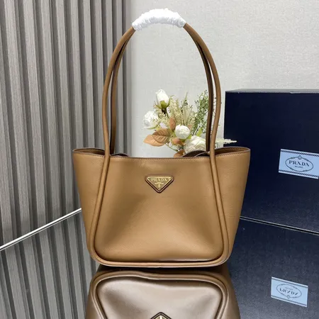 スーパーコピー プラダ キーホルダー