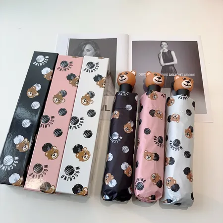 スーパーコピー カウズ 傘