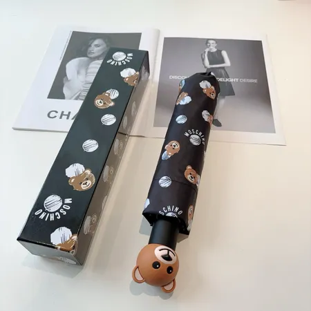  スーパーコピー カウズ 傘