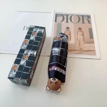 スーパーコピー モスキーノ 傘