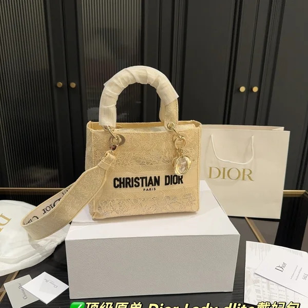 ディオールバッグ