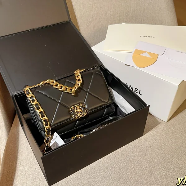 シャネルバッグ