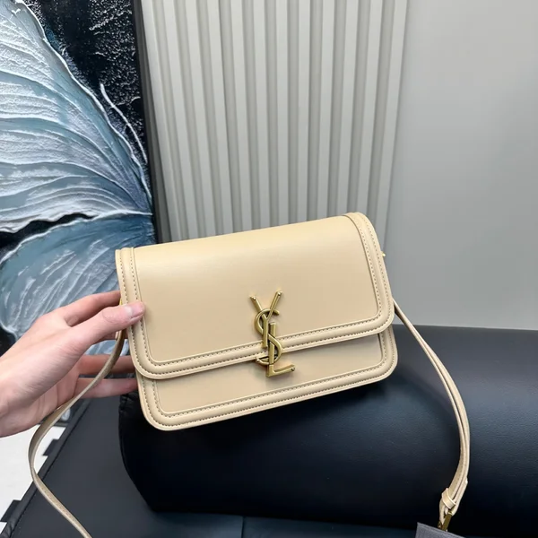 イヴサンローランバッグ