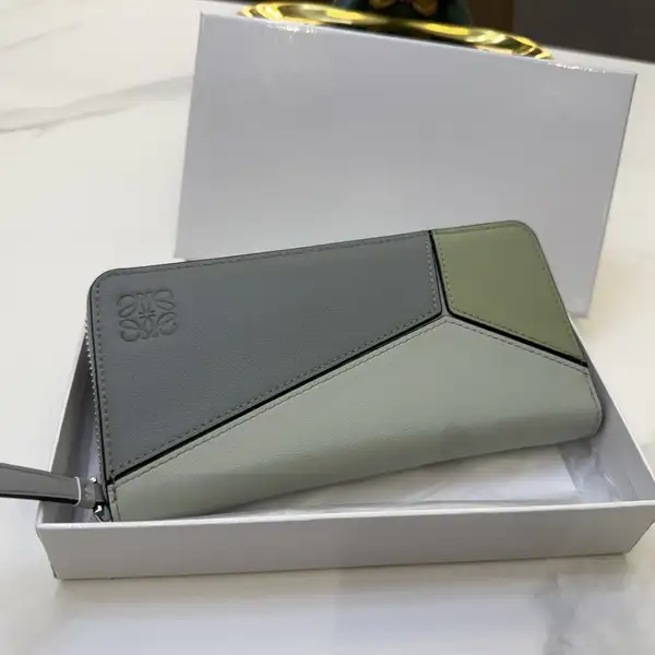 ロエベ スーパーコピー