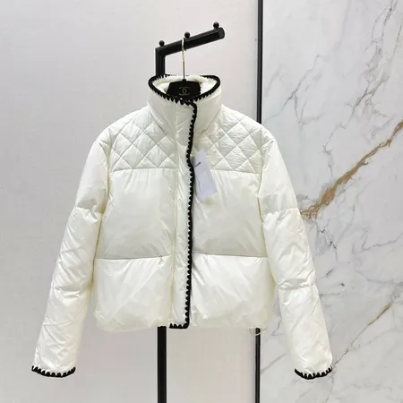 本日発売シャネルダウンコピー品