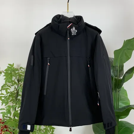 モンクレール偽物人気