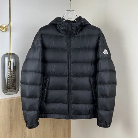 モンクレール偽物人気