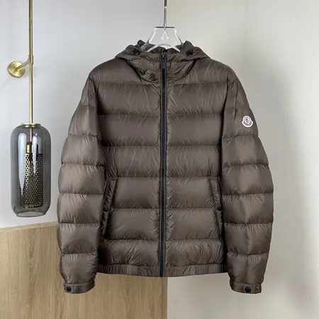 モンクレール偽物人気