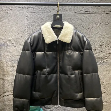 プラダ偽物人気