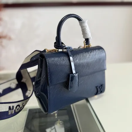 ルイヴィトン バッグ