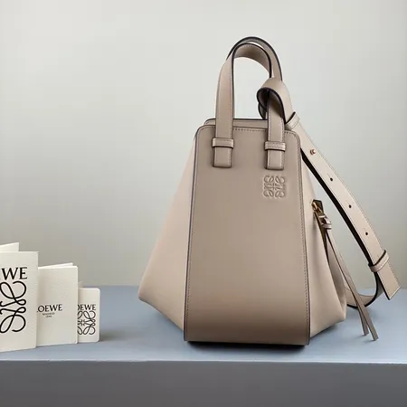 LOEWE ハンモックホボ C923 スーパー コピー