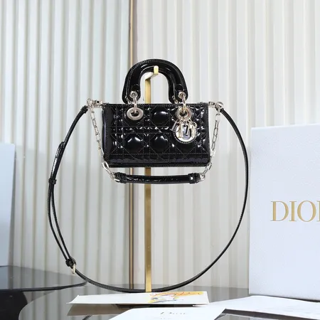 ディオールバッグ