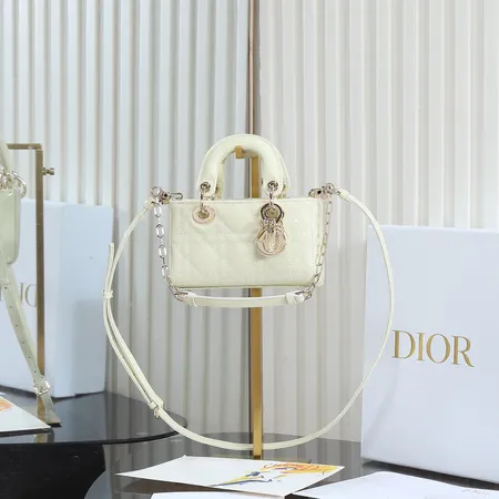 ディオールバッグ