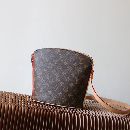 ルイヴィトン バッグ