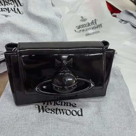 ヴィヴィアン・ウエストウッド スーパーコピー