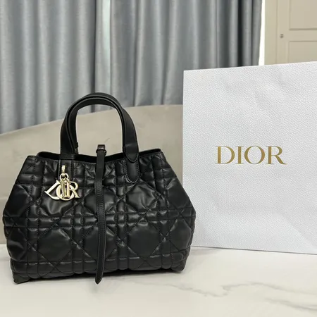 ディオールバッグ