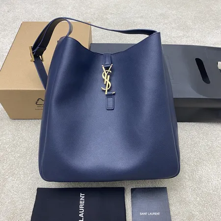 SAINT LAURENT モデル 66205 スーパー コピー