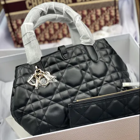 ディオールバッグ