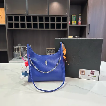 CHROME HEARTS Doc クロス ショルダーバッグ スーパー コピー