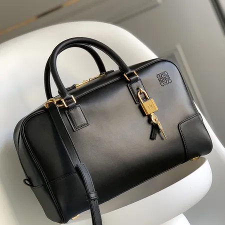 LOEWE アマソナ 23 A039N07X01 芸能人 注目