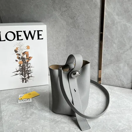 LOEWE ペブル バケット ミニ スーパー コピー