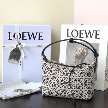 LOEWE キュービィ スモール A906K75X04 スーパー コピー