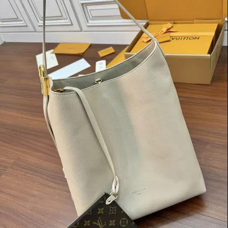 ルイヴィトン バッグ