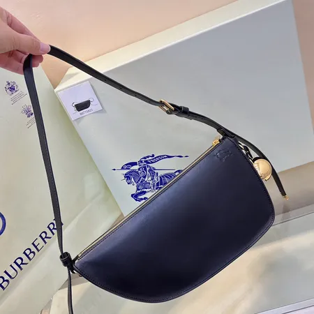 BURBERRY バーバリー 新作 シルエット トートバッグ