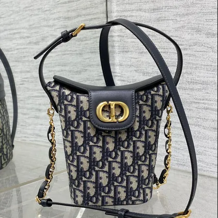 ディオールバッグ