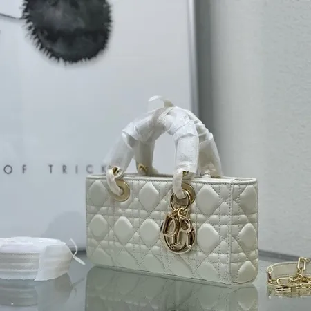 ディオールバッグ