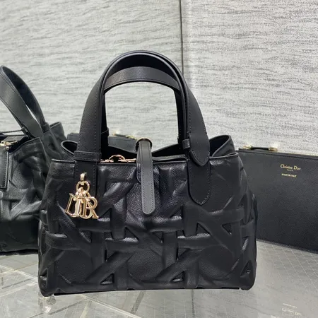 ディオールバッグ