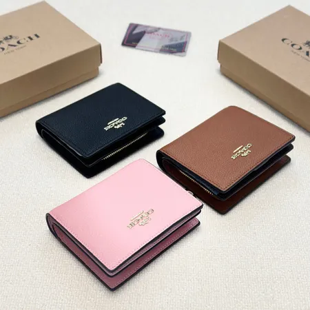 COACH マルチファンクション ショートウォレット スーパー コピー