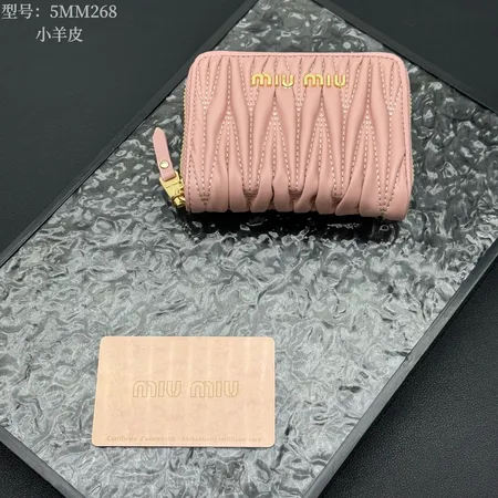 MIU MIU ミュウミュウ 新作 モデル5MM268 コインウォレット