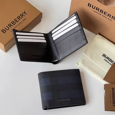 BURBERRY ヴィンテージチェック 二つ折りウォレット スーパー コピー