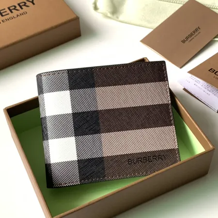 BURBERRY ヴィンテージチェック 二つ折りウォレット スーパー コピー