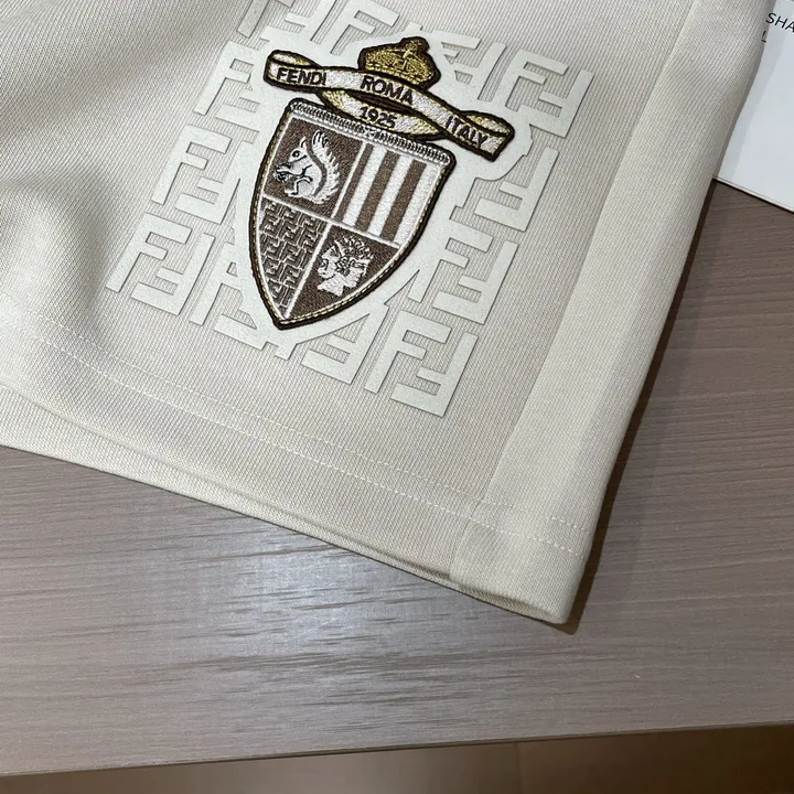 フェンディ ショートパンツ