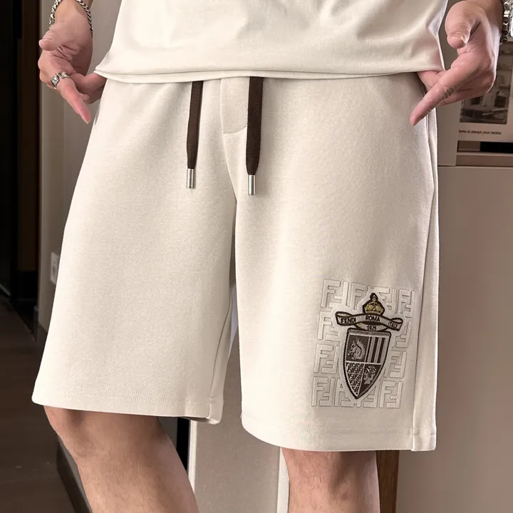 フェンディ ショートパンツ