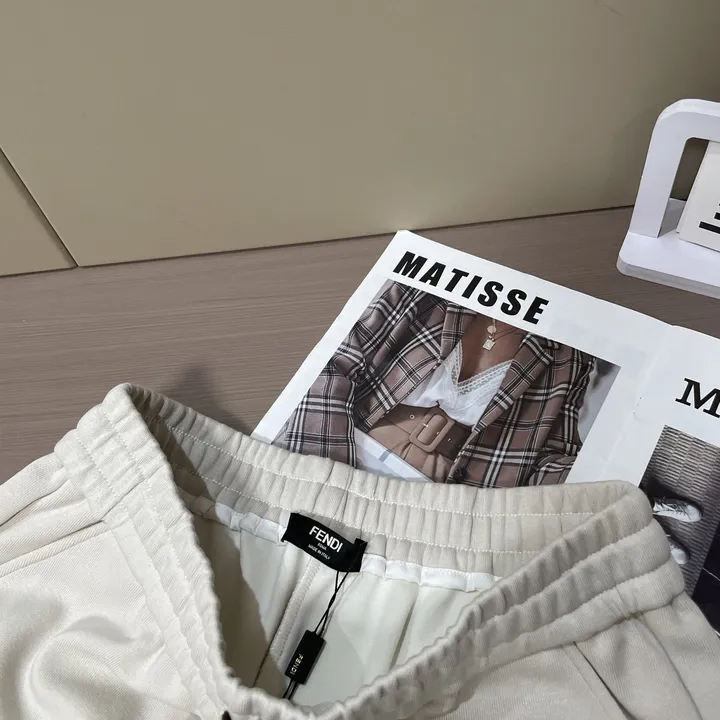 フェンディ ショートパンツ