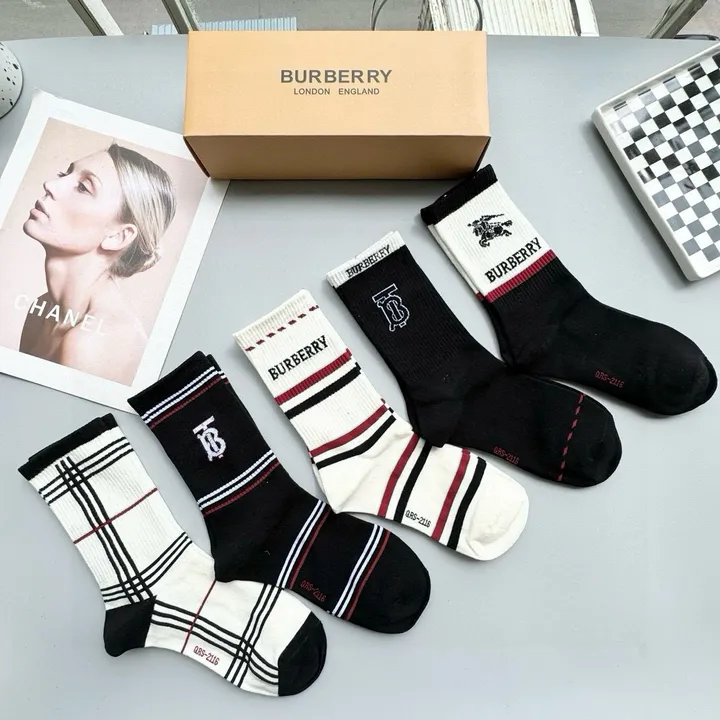 スーパーコピー バーバリー ス 靴下