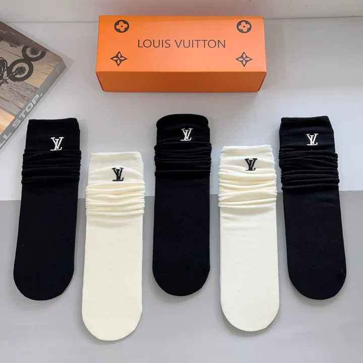 スーパーコピー ルイヴィトン 靴下
