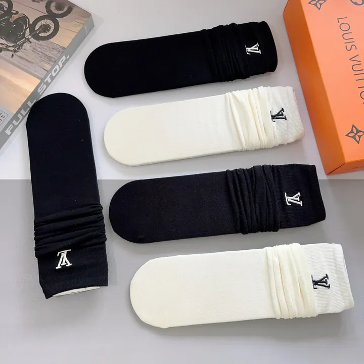 スーパーコピー ルイヴィトン 靴下