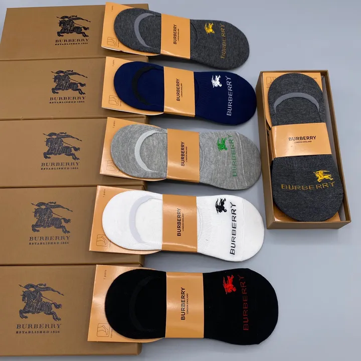 スーパーコピー プラダ 靴下