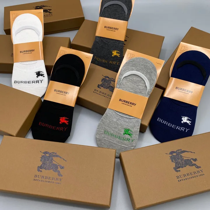 スーパーコピー プラダ 靴下