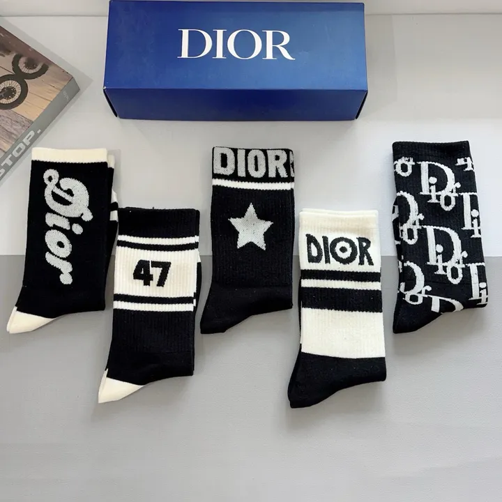 スーパーコピー ディオール 靴下