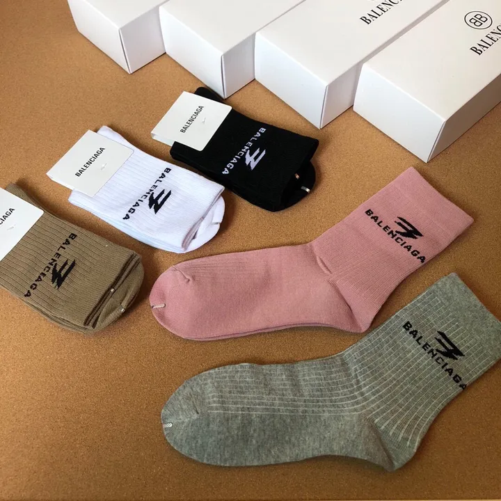 スーパーコピー バレンシアガ 靴下