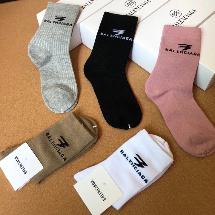 スーパーコピー バレンシアガ 靴下