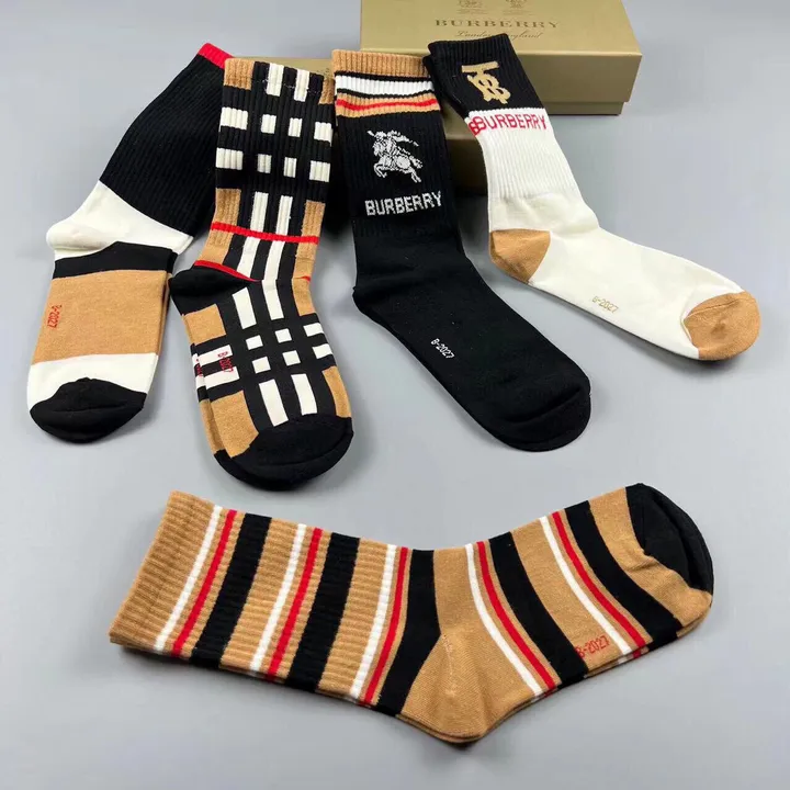 スーパーコピー バーバリー ス 靴下