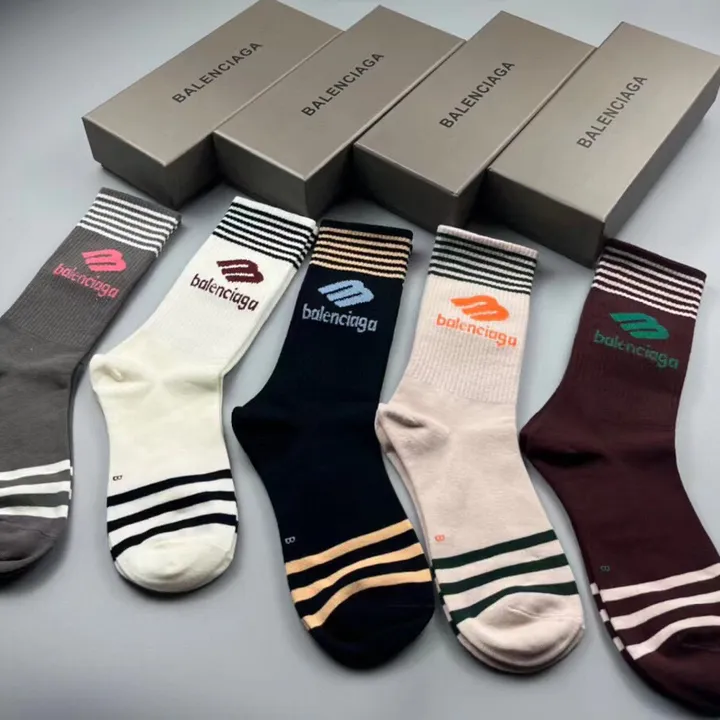 スーパーコピー バレンシアガ 靴下
