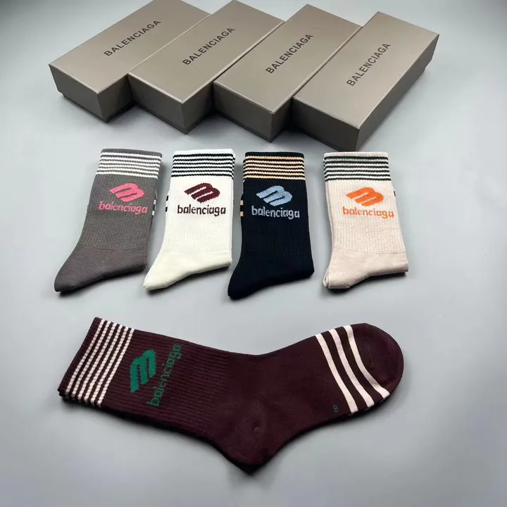 スーパーコピー バレンシアガ 靴下